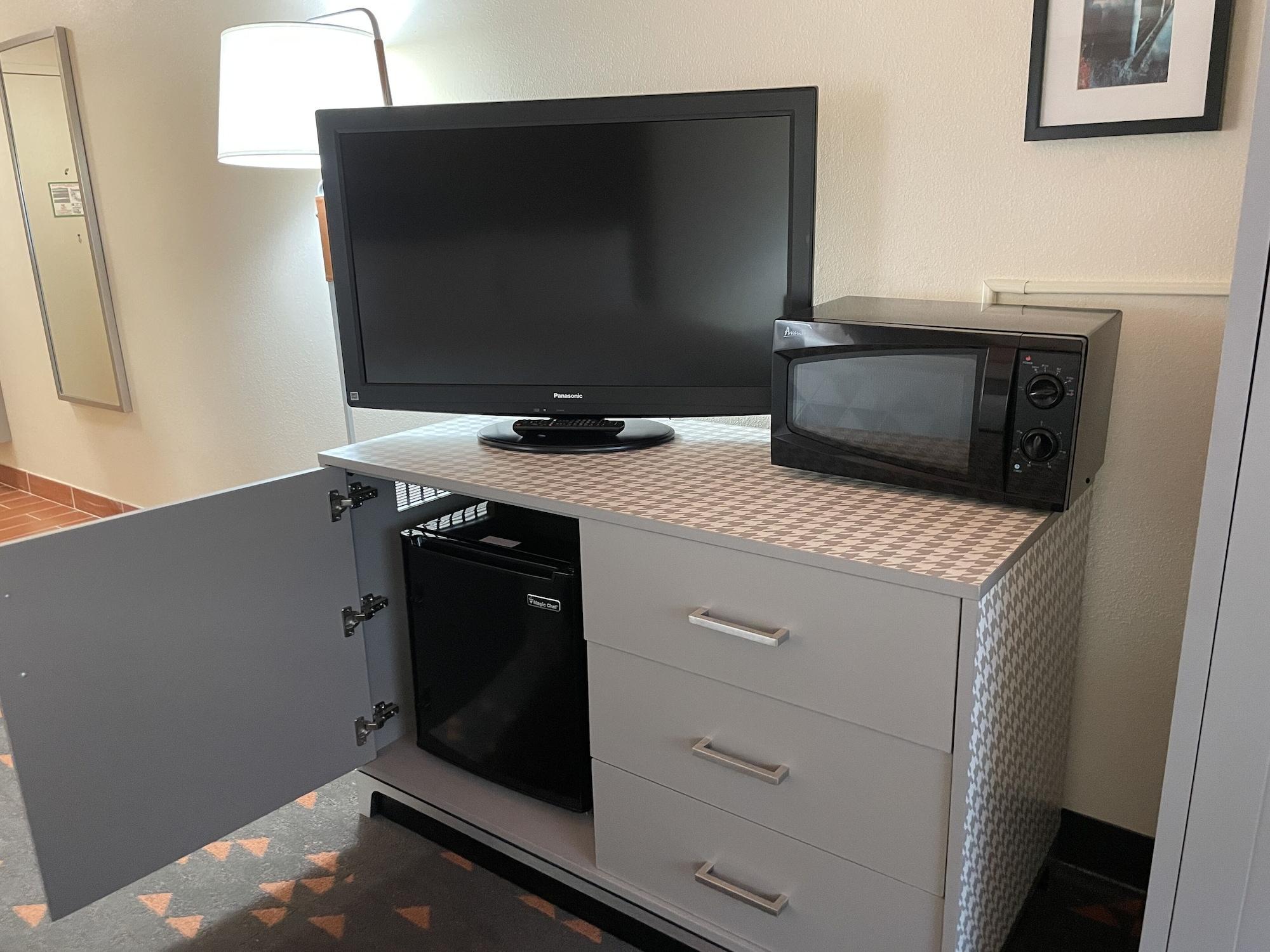 By Ihg 3* Bangor